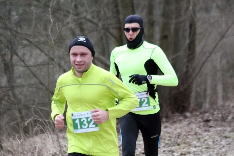 Ludowy KS Ostrowianka w leśnym biegu (zdjęcia, wideo)