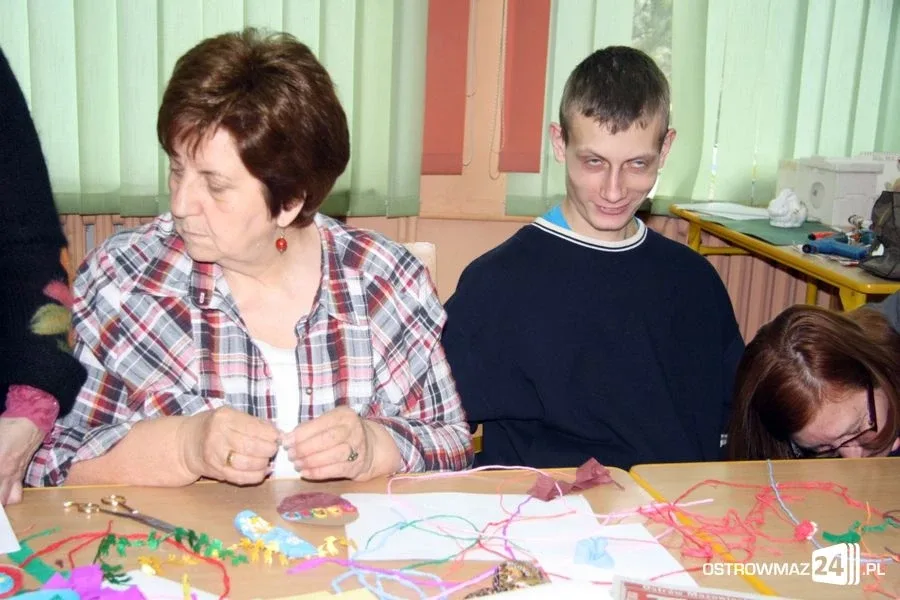 Studenci UTW w szkole specjalnej (zdjęcia)
