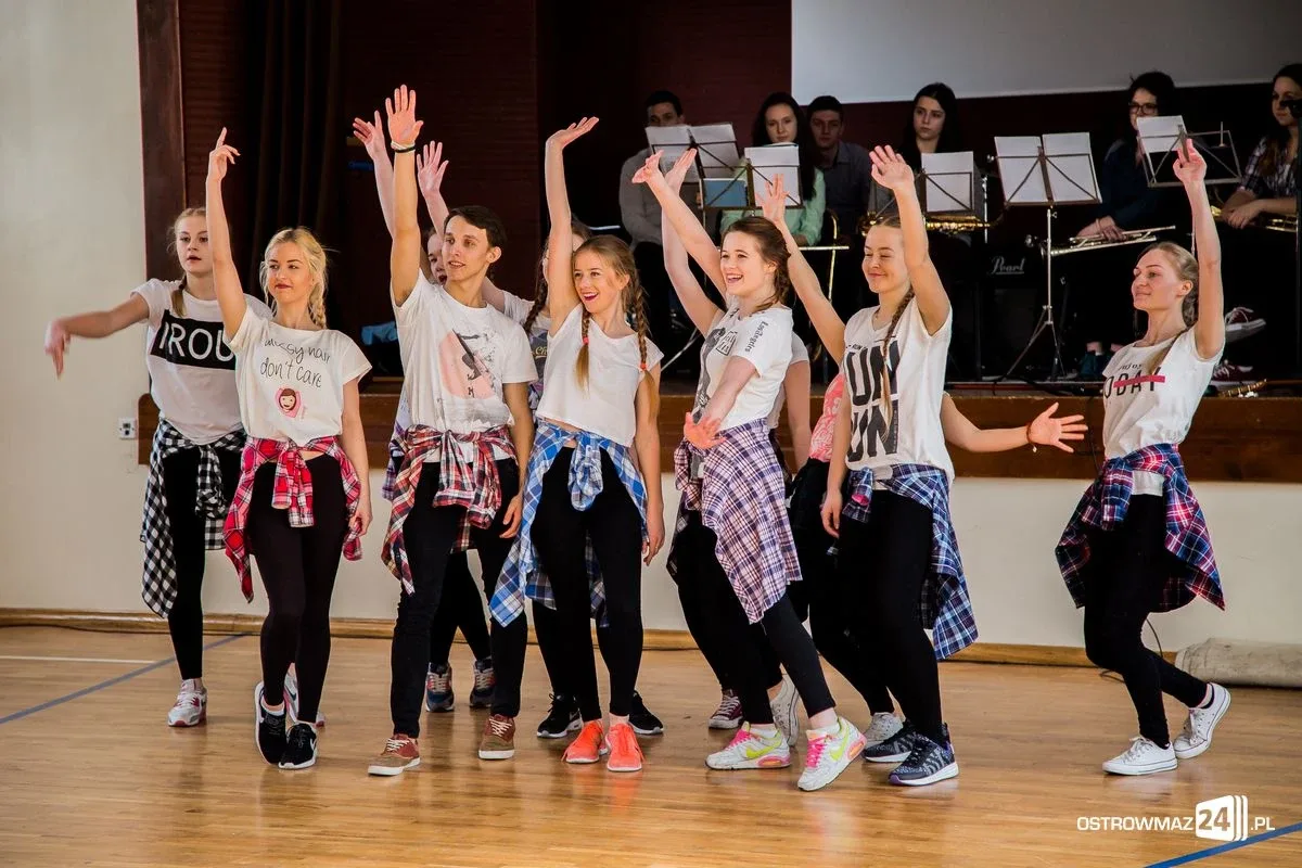 Koncert charytatywny dla Karola (zdjęcia, wideo)
