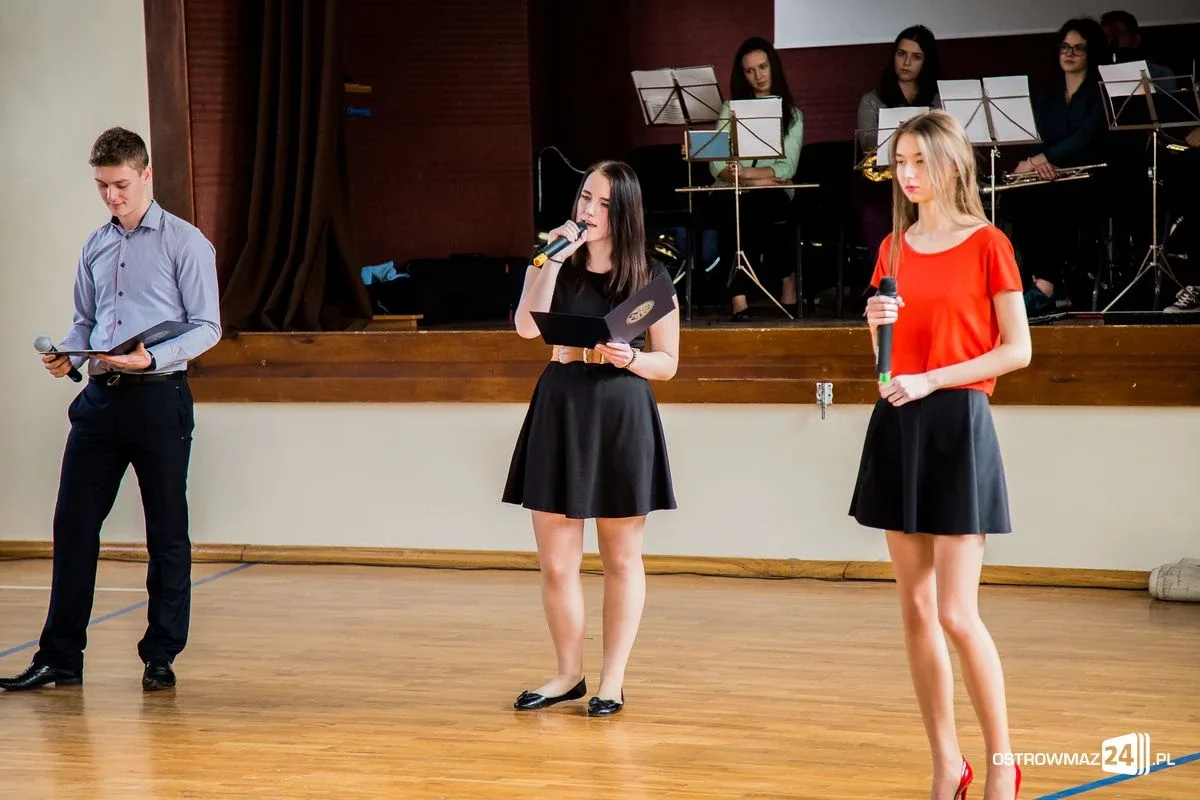 Koncert charytatywny dla Karola (zdjęcia, wideo)