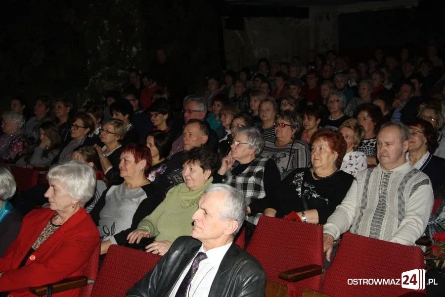 Rosyjskie romanse na Dzień Kobiet (zdjęcia, wideo)