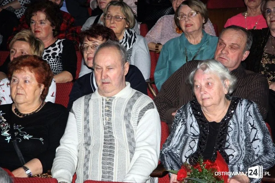Rosyjskie romanse na Dzień Kobiet (zdjęcia, wideo)