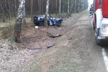 Opel astra w rowie (zdjęcia)