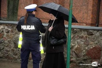 Kamizelki odblaskowe na Dzień Kobiet (zdjęcia)