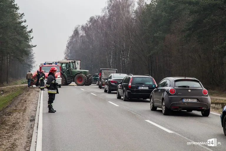 Wypadek w Gniazdowie. Ranna kobieta w ciąży (zdjęcia)