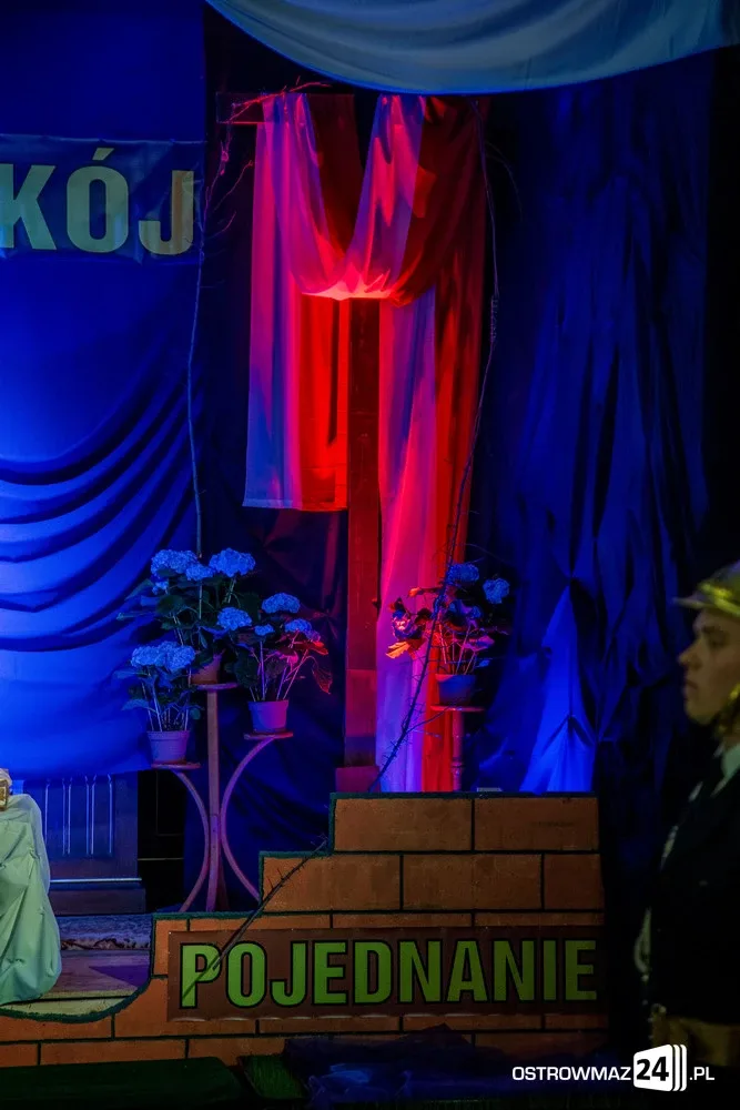 Groby Pańskie w ostrowskich parafiach (zdjęcia)
