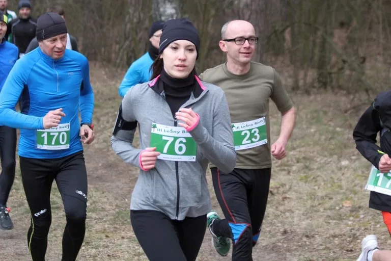 Ludowy KS Ostrowianka w leśnym biegu (zdjęcia, wideo)