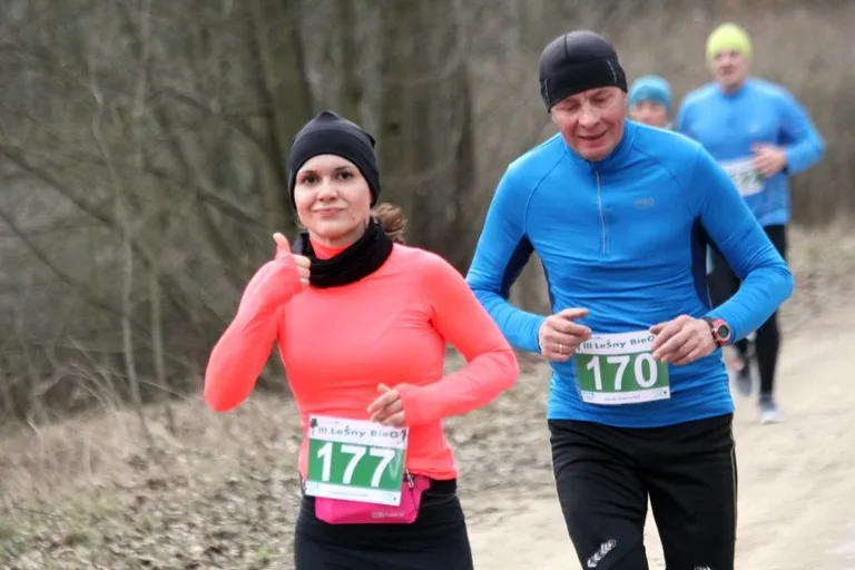 Ludowy KS Ostrowianka w leśnym biegu (zdjęcia, wideo)