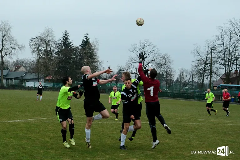 Ostrovia gromi wicelidera na inaugurację rundy (zdjęcia)