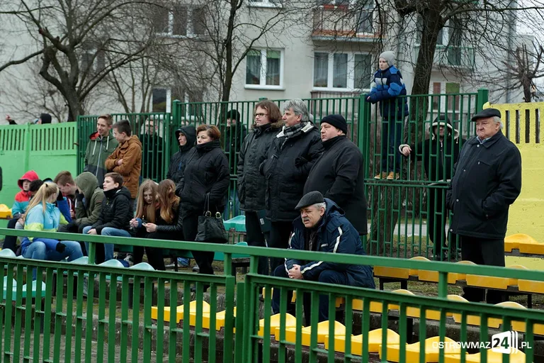 Ostrovia gromi wicelidera na inaugurację rundy (zdjęcia)