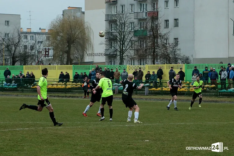 Ostrovia gromi wicelidera na inaugurację rundy (zdjęcia)