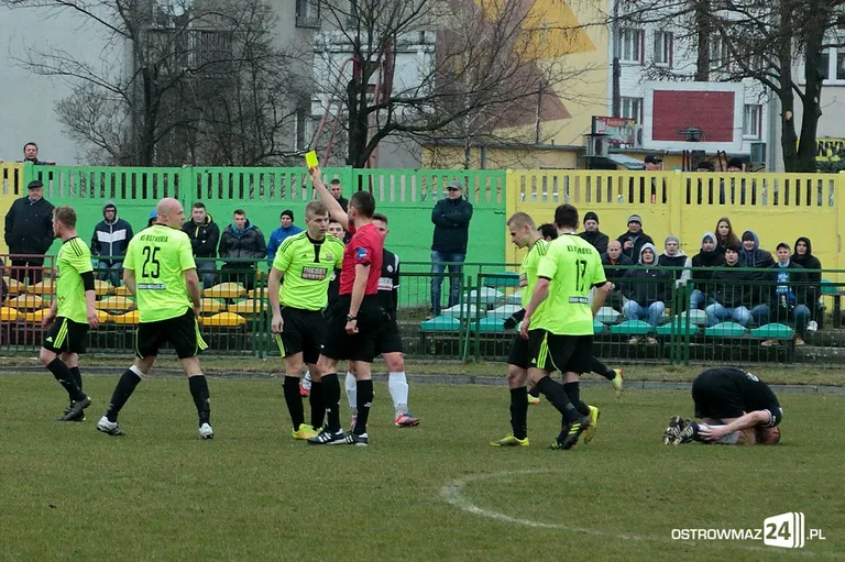 Ostrovia gromi wicelidera na inaugurację rundy (zdjęcia)