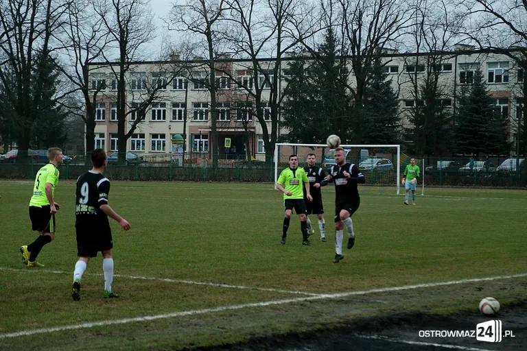 Ostrovia gromi wicelidera na inaugurację rundy (zdjęcia)