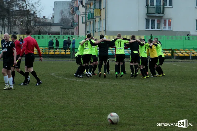 Ostrovia pnie się na szczyt (zdjęcia)