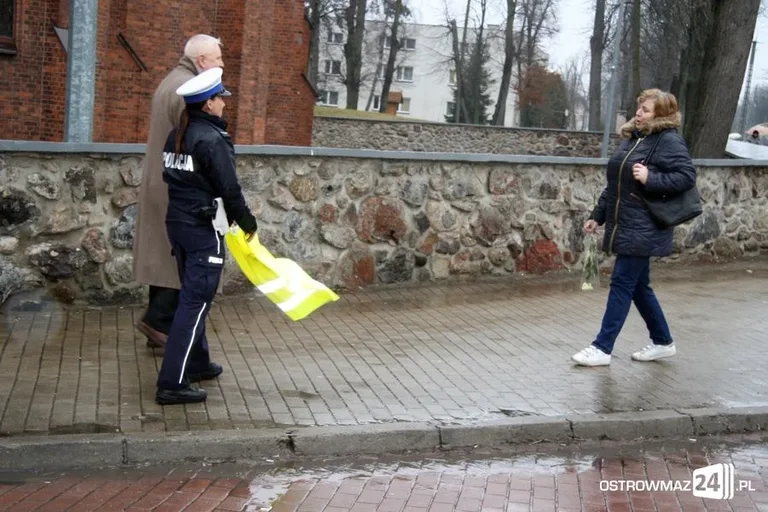 Kamizelki odblaskowe na Dzień Kobiet (zdjęcia)