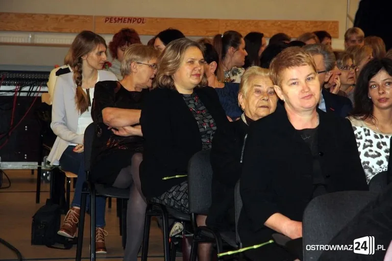 Powiatowy Dzień Kobiet (zdjęcia, wideo)