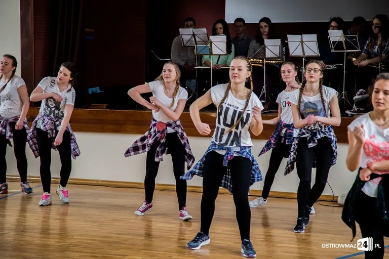 Koncert charytatywny dla Karola (zdjęcia, wideo)