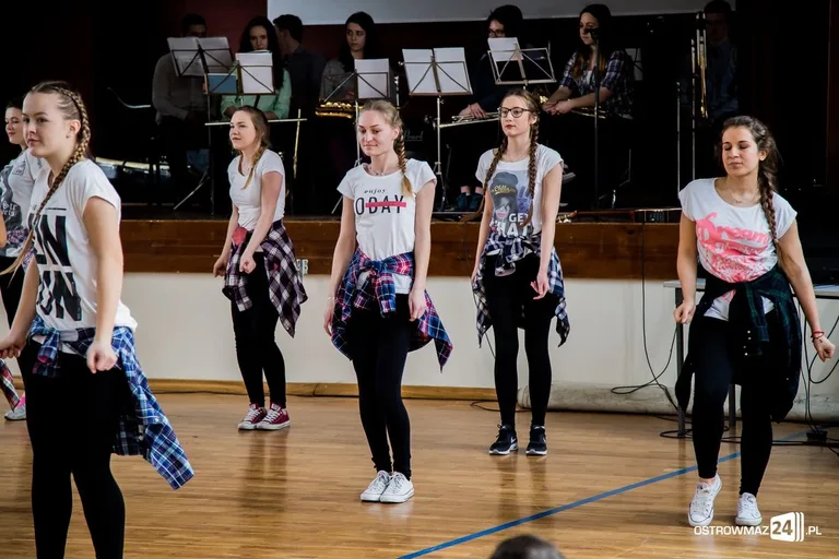 Koncert charytatywny dla Karola (zdjęcia, wideo)
