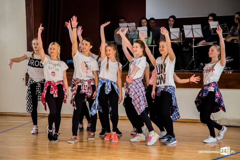 Koncert charytatywny dla Karola (zdjęcia, wideo)