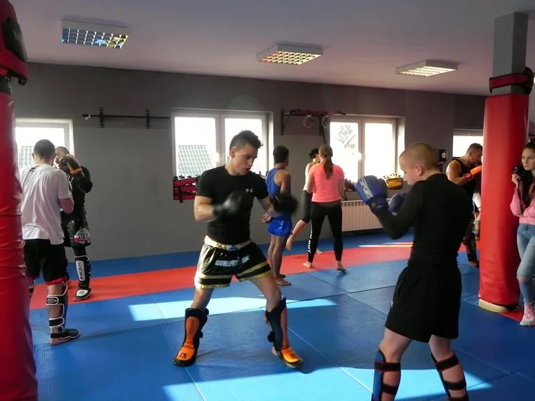 "Goryle" uczą się od najlepszych (zdjęcia)
