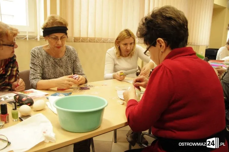 Robili ozdoby świąteczne na rzecz Alana (zdjęcia)