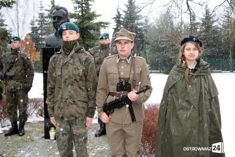 Ostrowianie pamiętali o "Wyklętych" (zdjęcia)