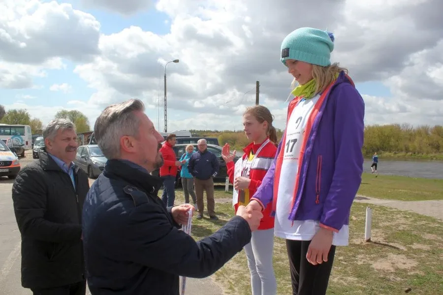 Ponad tysiąc lekkoatletów nad Narwią (zdjęcia, wideo)