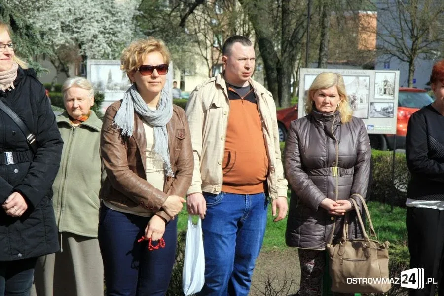Modlili się przy ratuszu (zdjęcia)