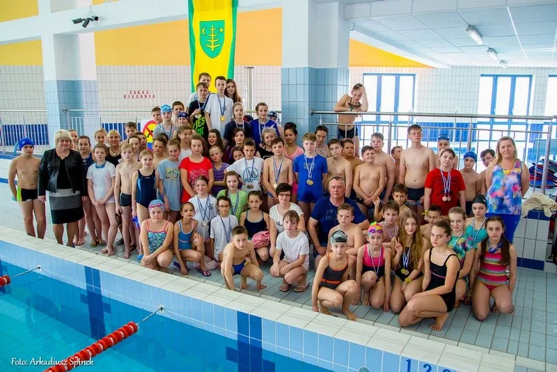 Mistrzostwa szkoły w pływaniu (zdjęcia)