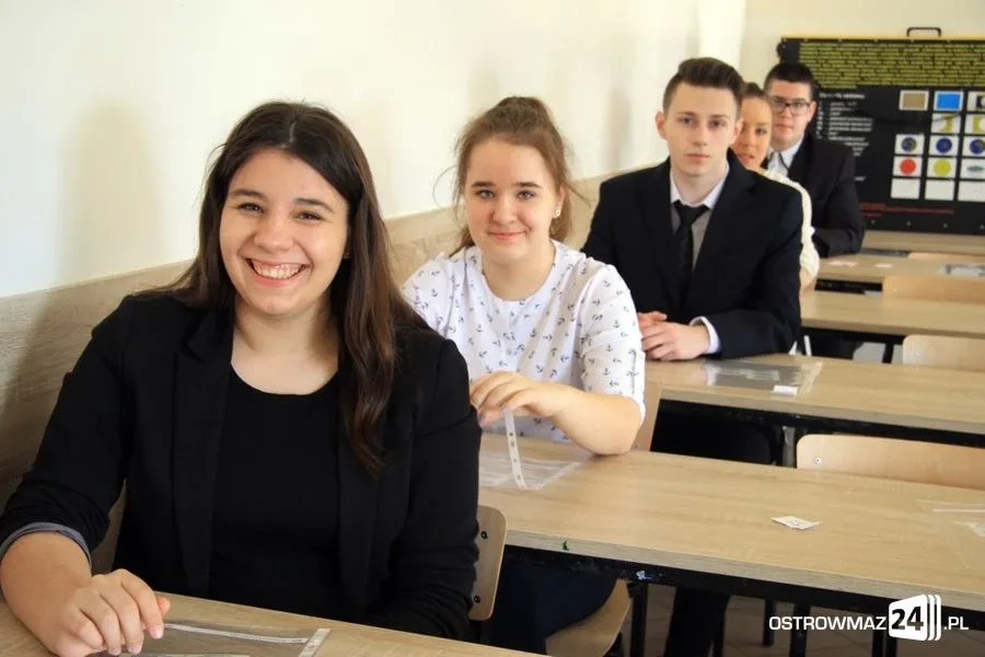 Egzamin gimnazjalny rozpoczęty (zdjęcia)