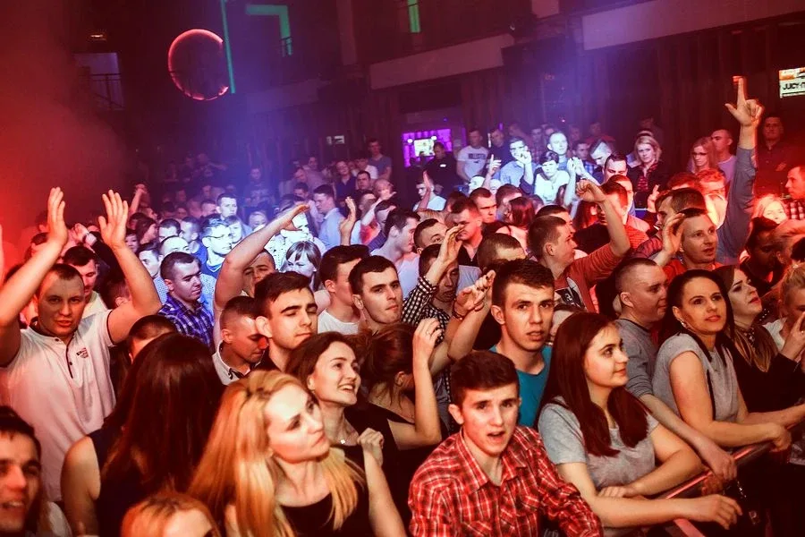 Piękni i Młodzi w klubie Capitol (zdjęcia)