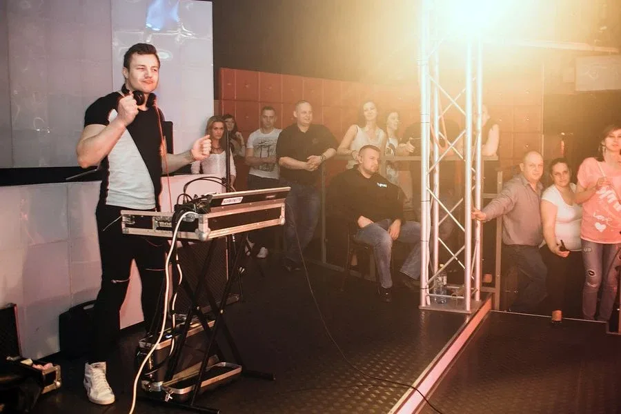Piękni i Młodzi w klubie Capitol (zdjęcia)