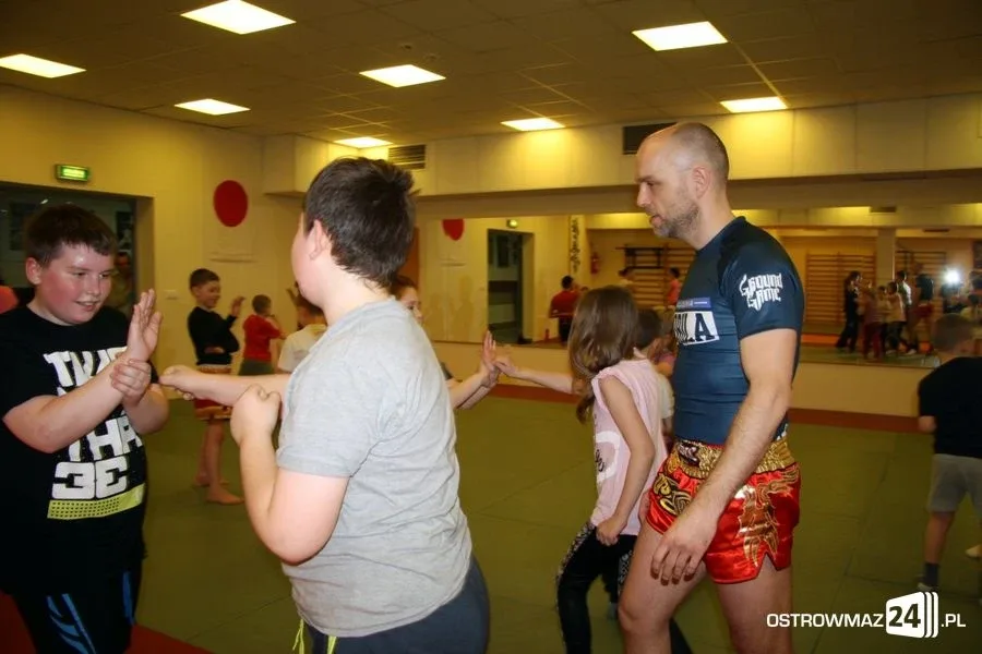 Treningi kickboxingu dla dzieci w MOSiR (zdjęcia)