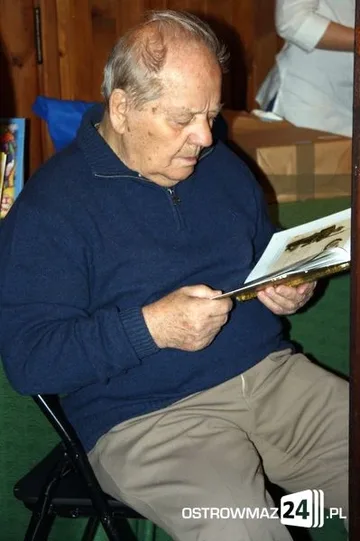 Spotkanie z ks. Figlem w bibliotece (zdjęcia)