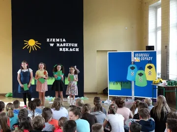 Uczniowie SP nr 1 uczcili Dzień Ziemi (zdjęcia)