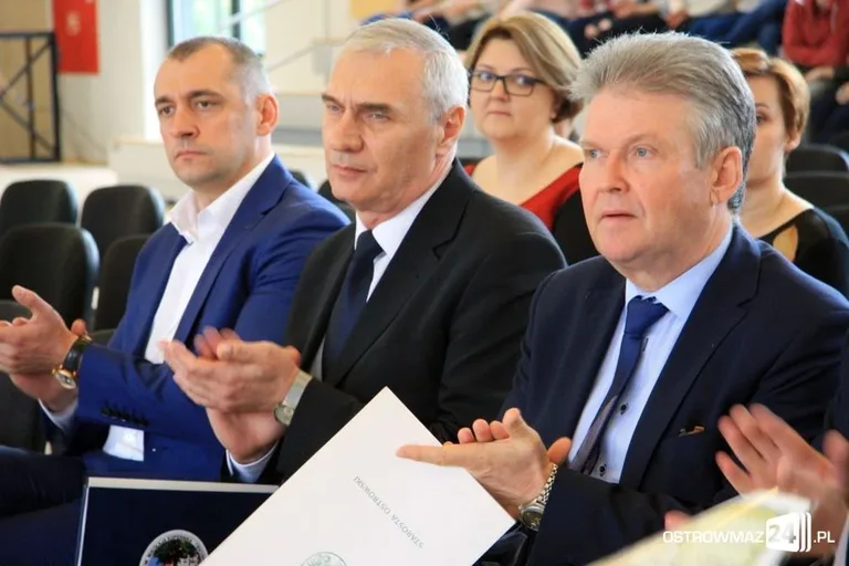 Zakończenie roku szkolnego maturzystów (zdjęcia)