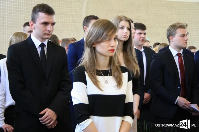 Zakończenie roku szkolnego maturzystów (zdjęcia)