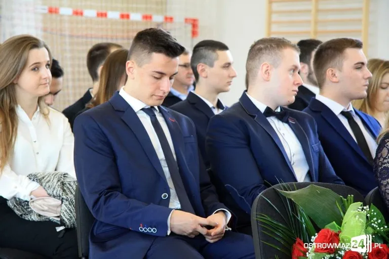 Zakończenie roku szkolnego maturzystów (zdjęcia)