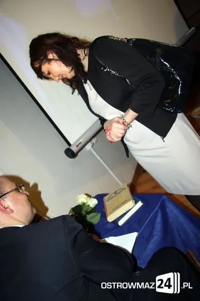 Spotkanie z ks. Figlem w bibliotece (zdjęcia)
