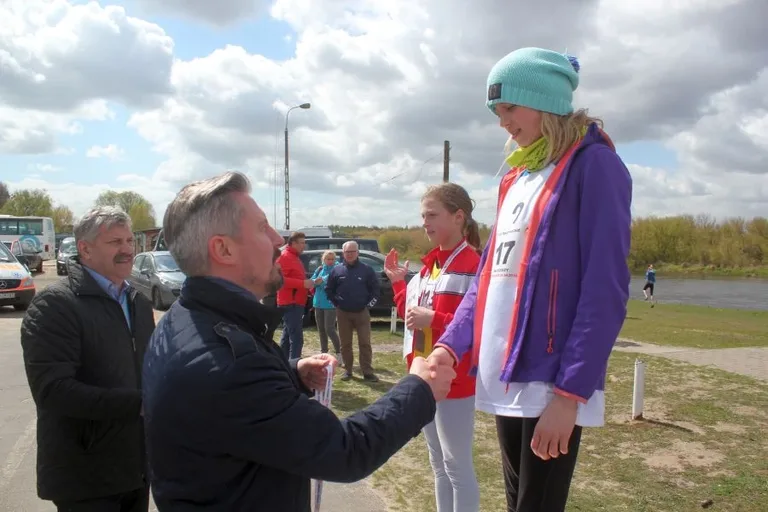 Ponad tysiąc lekkoatletów nad Narwią (zdjęcia, wideo)