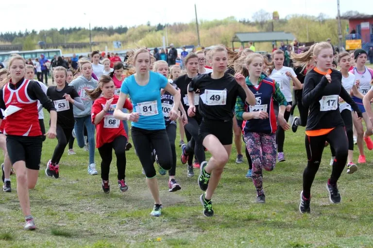 Ponad tysiąc lekkoatletów nad Narwią (zdjęcia, wideo)
