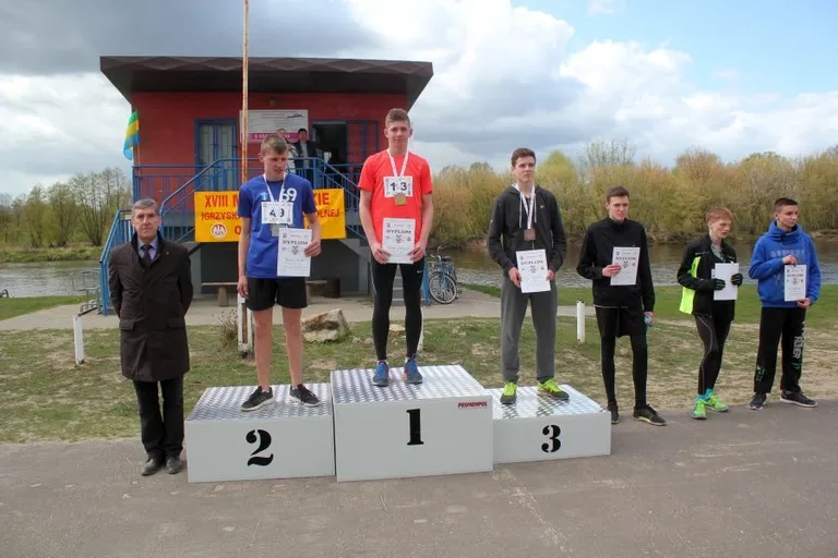 Ponad tysiąc lekkoatletów nad Narwią (zdjęcia, wideo)