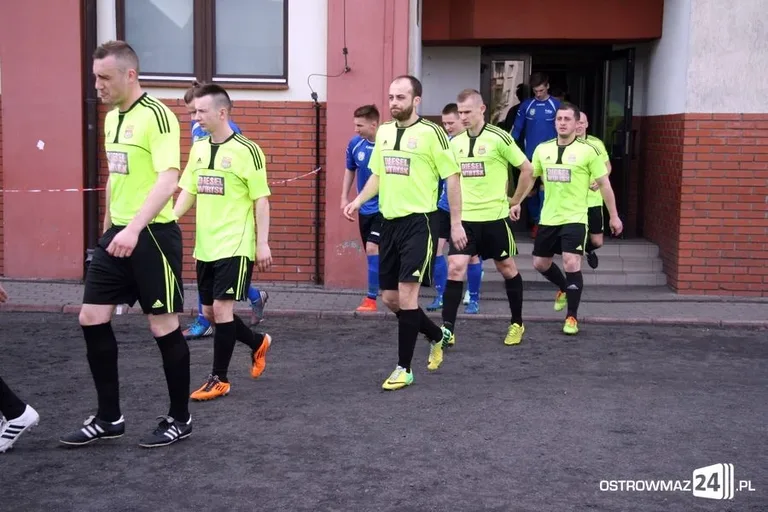 Ostrovia podzieliła się punktami z Łomiankami