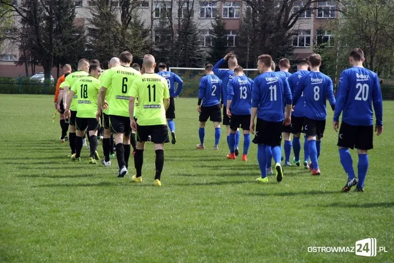 Ostrovia podzieliła się punktami z Łomiankami
