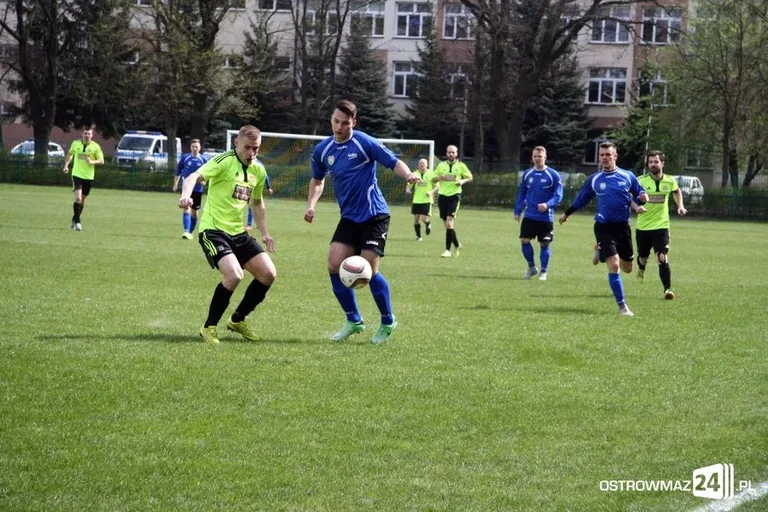 Ostrovia podzieliła się punktami z Łomiankami