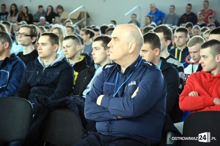 Holenderskie policjantki na spotkaniu z młodzieżą