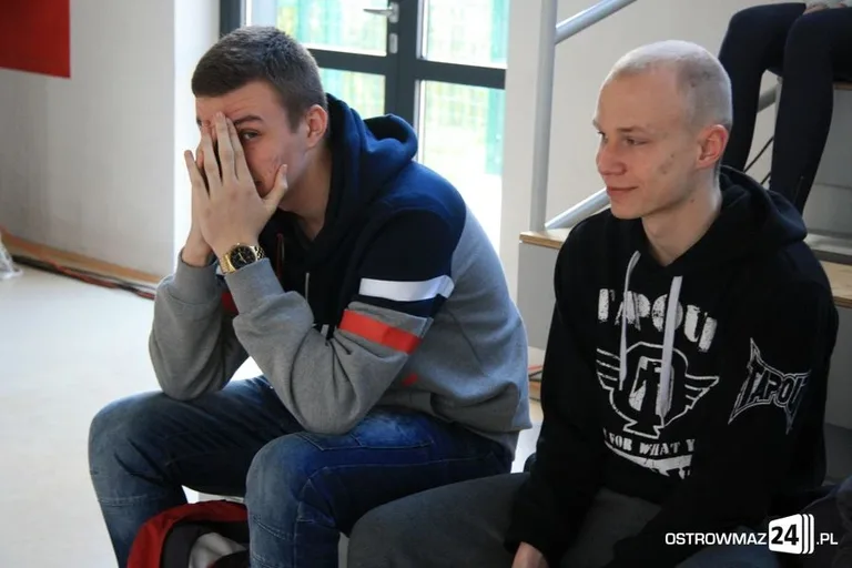Holenderskie policjantki na spotkaniu z młodzieżą