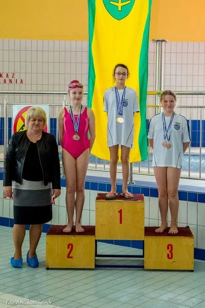 Mistrzostwa szkoły w pływaniu (zdjęcia)