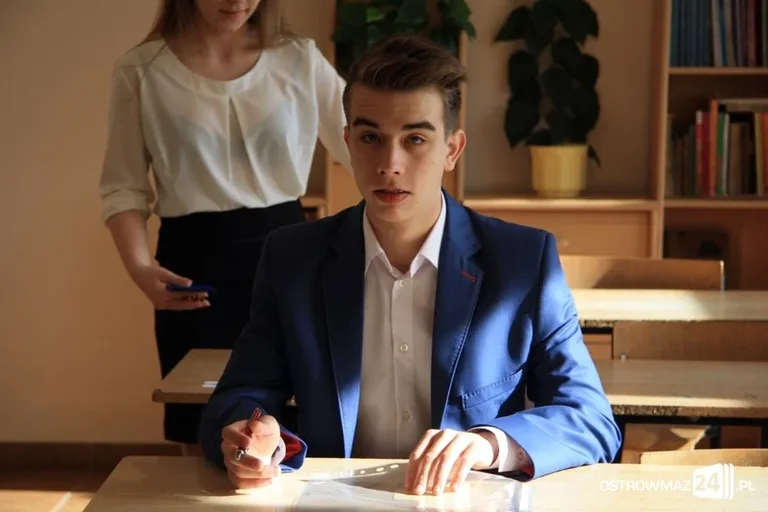 Egzamin gimnazjalny rozpoczęty (zdjęcia)