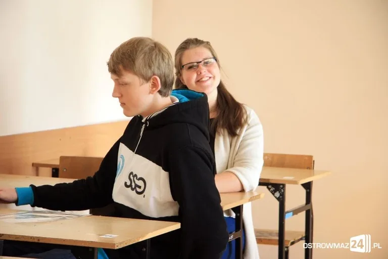 Egzamin gimnazjalny rozpoczęty (zdjęcia)